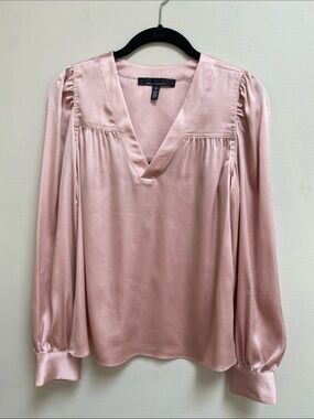 White House Black Market Blush Pink V-Neck Long Sleeve Blouse